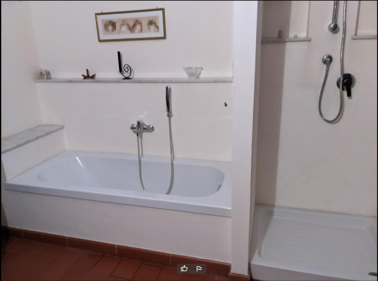 A Casa Di Antonio Hotel Lucca Bagian luar foto